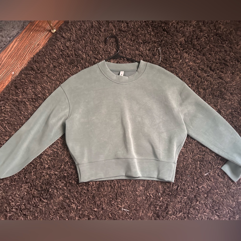 Lululemon cropped perfectly oversized sweater